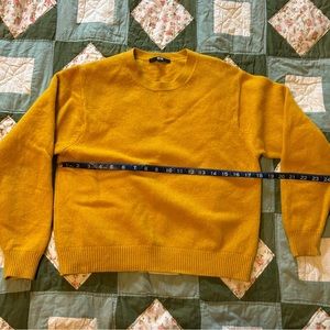 Uniqlo Wool Sweater size S